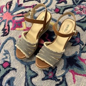 Vanelie wedges